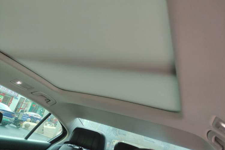 Used Volkswagen Magotan 2018 330TSI DSG Luxury Model Headliner