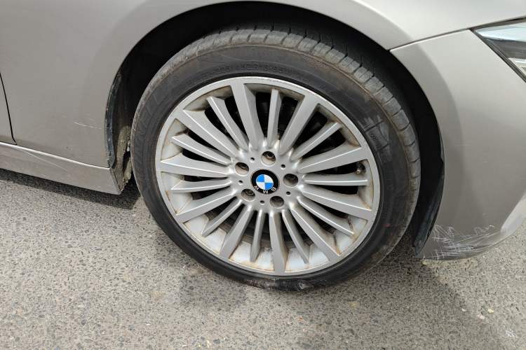 Used BMW 3 Series 2018 320Li Fashion Model Right Front Wheel Hub