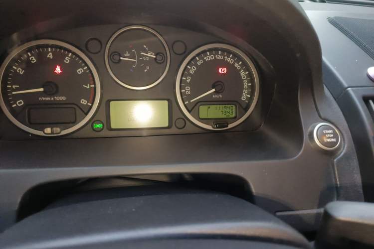 Used Land Rover Freelander 2 2011 3.2L i6 HSE Gasoline Edition Odometer Close Up