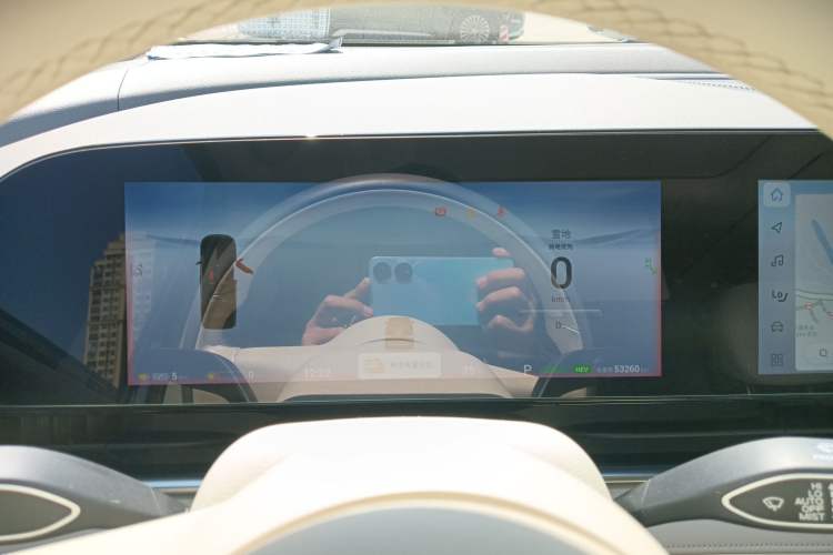 Used VOYAH Dream 2024 PHEV Extended-Range Premium Edition
