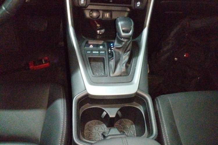 Used Toyota Wildlander 2023 2.0L CVT Two-Wheel Drive Luxury PLUS Edition Gear Lever