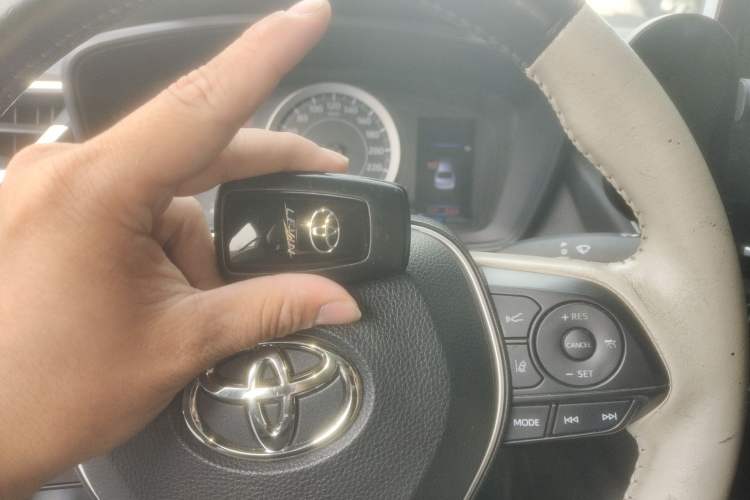 Used Toyota Levin 2019 185T CVT Luxury Edition China VI Standard Vehicle Key