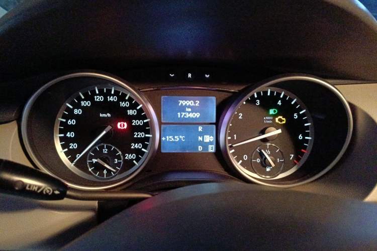 Used Mercedes-Benz R-Class 2010 R 350 L 4MATIC