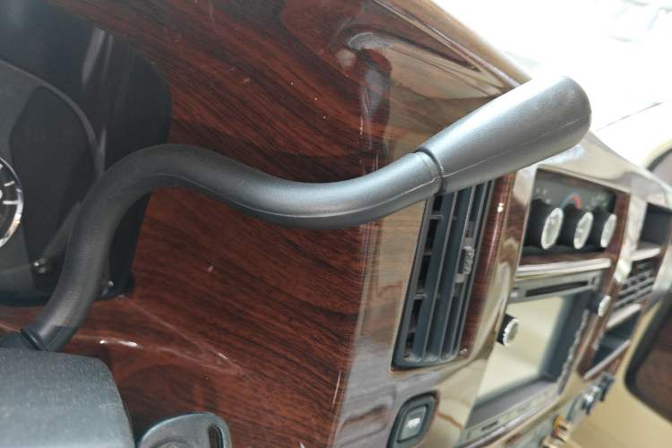 Used GMC SAVANA 2011 5.3L Business Star 7-seater
