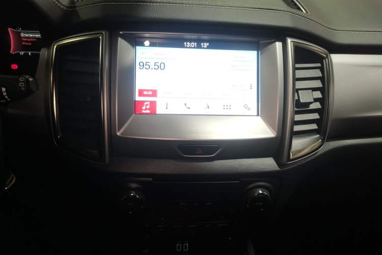 Used Ford Everest 2017 2.0T Gasoline Automatic 4x4 Luxury Edition 7 Seats
