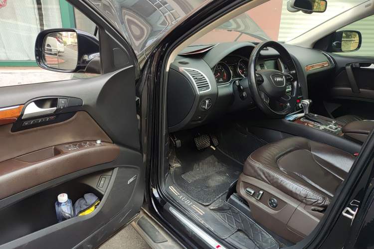 Used Audi Q7 2015 35 TFSI Sport Edition Driver Seat