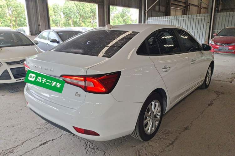 Used Roewe i5 2019 1.5L Manual 4G Connect Luxury Edition Rear Right 45 Deg