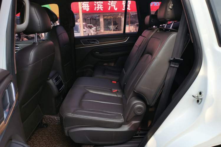 Used Roewe RX8 2018 30T Smart Connectivity Two-Wheel Drive Supreme Edition