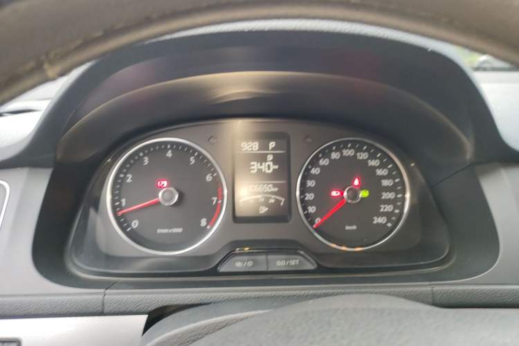 Used Volkswagen Gran Lavida 2013 1.4 TSI Automatic Comfort Model