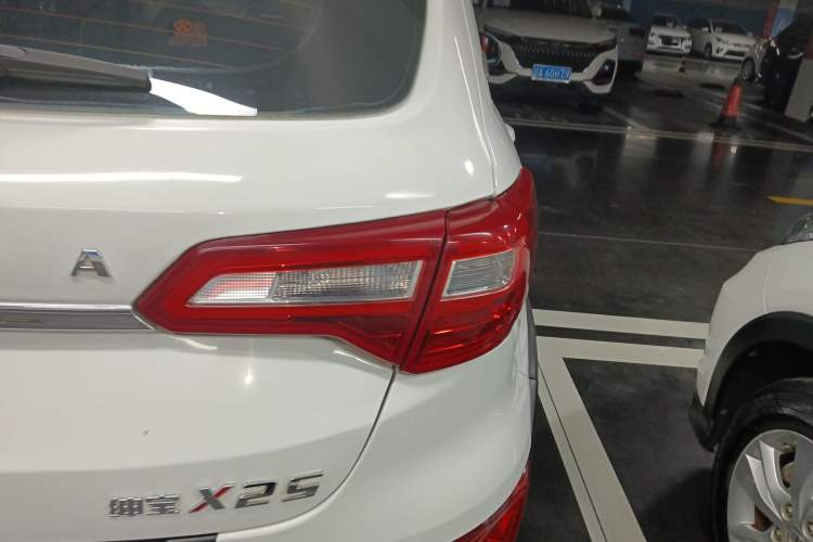 Used BAIC Senova X25 2015 1.5L automatic luxury version
