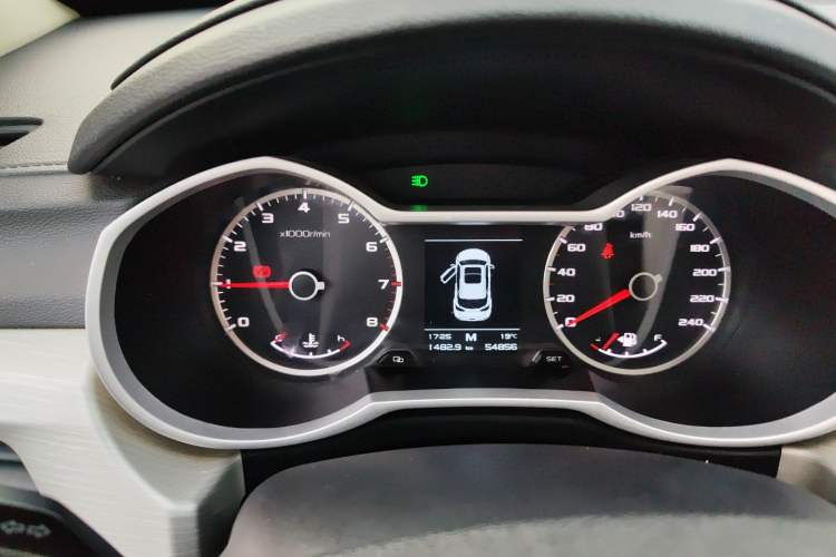 Used Geely Auto Emgrand X7 Sport 2018 2.0L Manual Two-Wheel Drive Zhiya Version