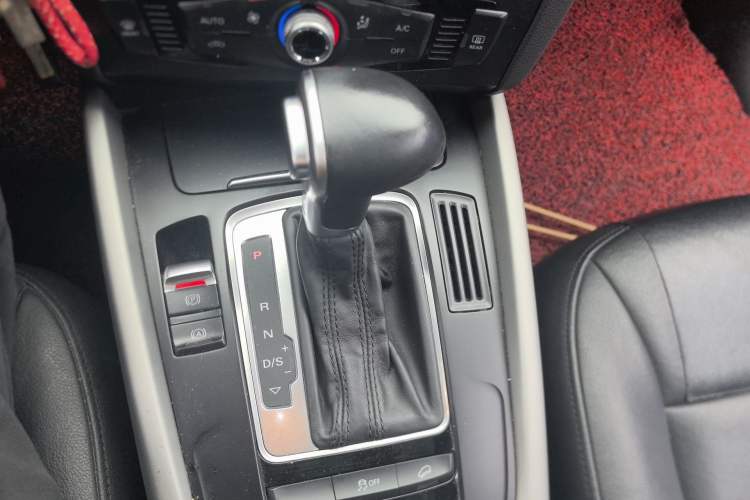 Used Audi Q5 2016 40 TFSI Trendy Edition Gear Lever