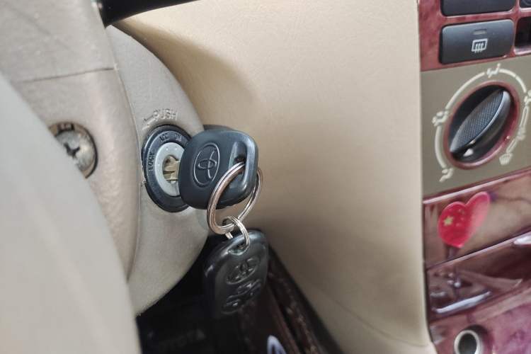 Used Toyota Corolla EX 2011 1.6L Automatic Classic Edition Vehicle Key