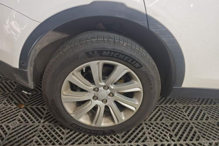 Used Land Rover Discovery Sport 2018 240 PS SE Version