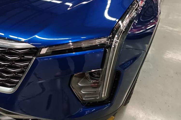 Used Cadillac XT4 2024 28T Two-Wheel-Drive Luxury Version