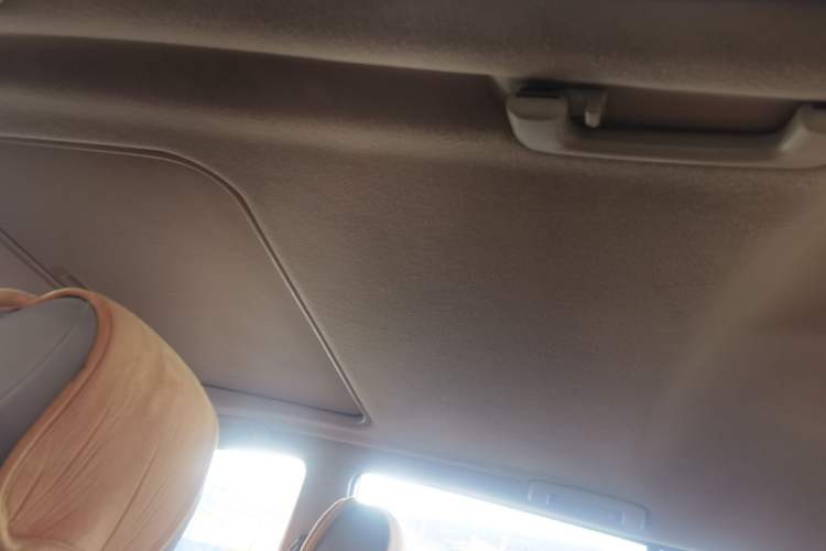 Used Mitsubishi Pajero Sport 2013 3.0L Automatic Two-Wheel Drive Luxury Edition Headliner