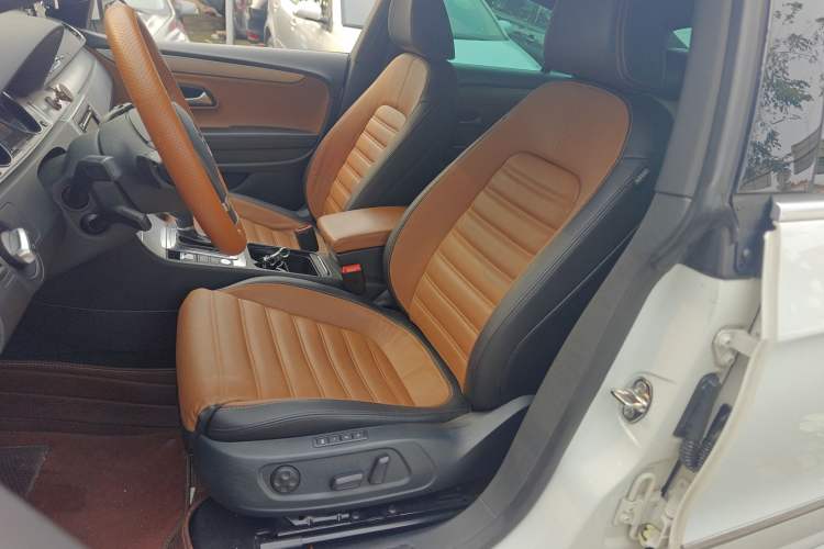 Used Volkswagen FAW-Volkswagen CC 2015 1.8TSI Luxury Model
