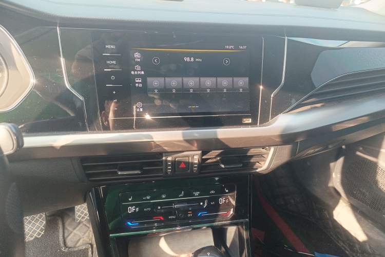 Used Volkswagen Passat 2020 330TSI Elite Edition China VI Audio And AC Panel