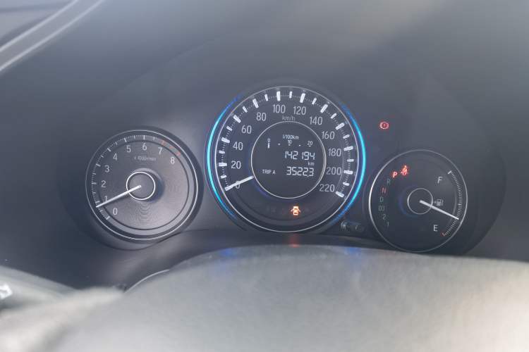 Used Honda Crider 2013 1.8L automatic luxury edition
