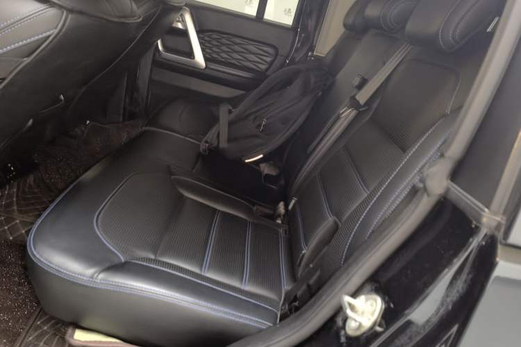 Used BAIC Off-Road BJ40 2019 Updated Version 2.0T Automatic All-Wheel Drive Urban Hunter Edition Premium China V Emission Standard
