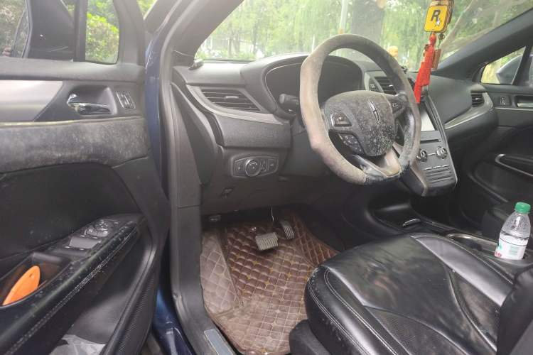 Used Lincoln MKC 2016 2.0T Two-Wheel Drive Deluxe Edition