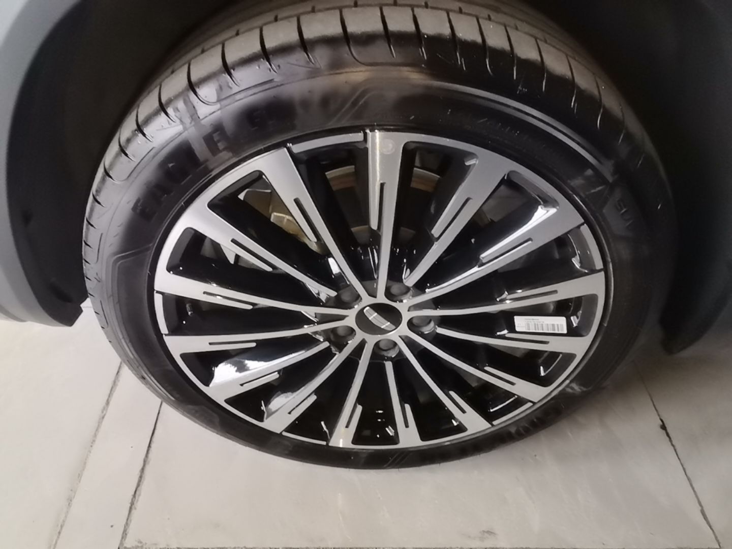Geely Auto Monjaro L 2025 Dongfang Yao 2.0TD Automatic Lanxing Edition — снимка 10