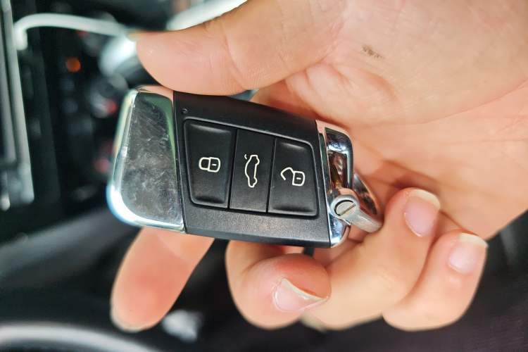 Used Volkswagen Magotan 2018 330TSI DSG Advanced Model Vehicle Key