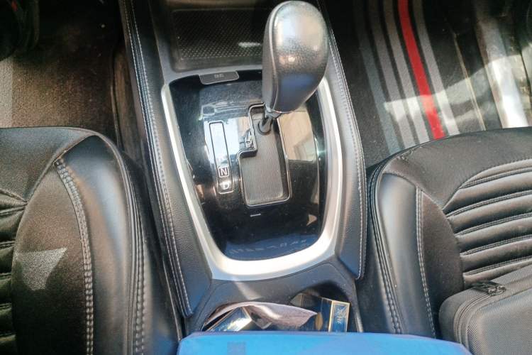 Used Nissan X-Trail 2016 2.5L CVT Sport Edition 4WD Gear Lever