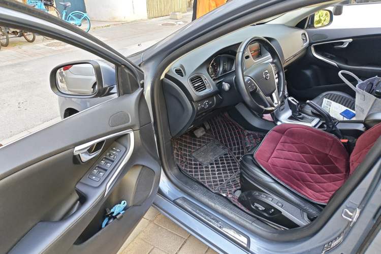 Used Volvo V40 2017 T3 Zhiya Edition Driver Seat