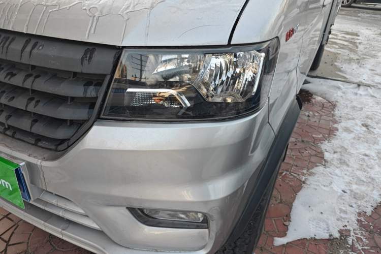 Used Jinbei Gold Card S3 2022 1.6L Crew Cab Double-Row Comfort Model 2.55m SWD16MS