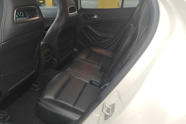 Used Mercedes-Benz GLA 2015 GLA 200 Fashion Model