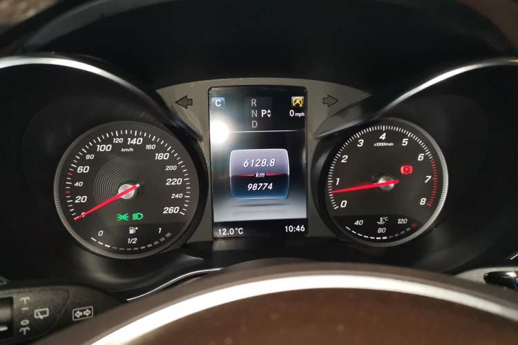 Used Mercedes-Benz GLC 2017 GLC 260 4MATIC Luxury Model Instrument Cluster