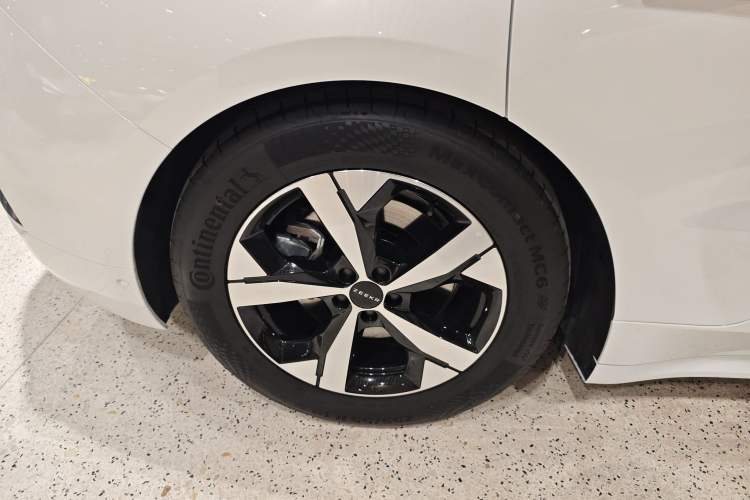 Used Zeekr 001 2023 WE Edition 86 kWh
