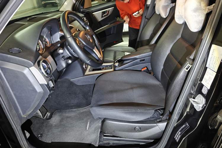 Used Mercedes-Benz GLK-Class 2013 GLK 300 4MATIC Dynamic Sunroof Model