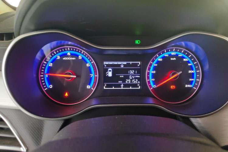 Used Geely Auto Vision 2019 Upgraded Model 1.5L Manual Luxury Version China VI Standard
