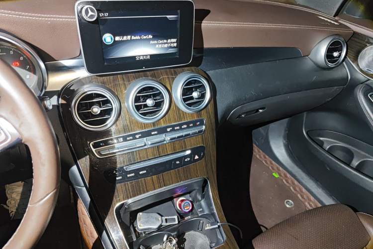 Used Mercedes-Benz GLC 2018 Facelifted GLC 260 4MATIC Dynamic Edition Audio And AC Panel