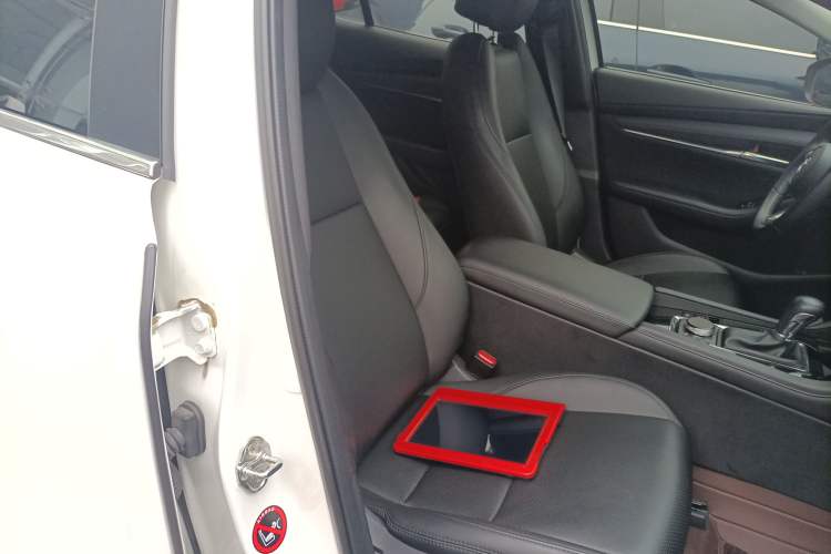 Used Mazda 3 Axela 2023 2.0L Automatic ZhiXuan Edition