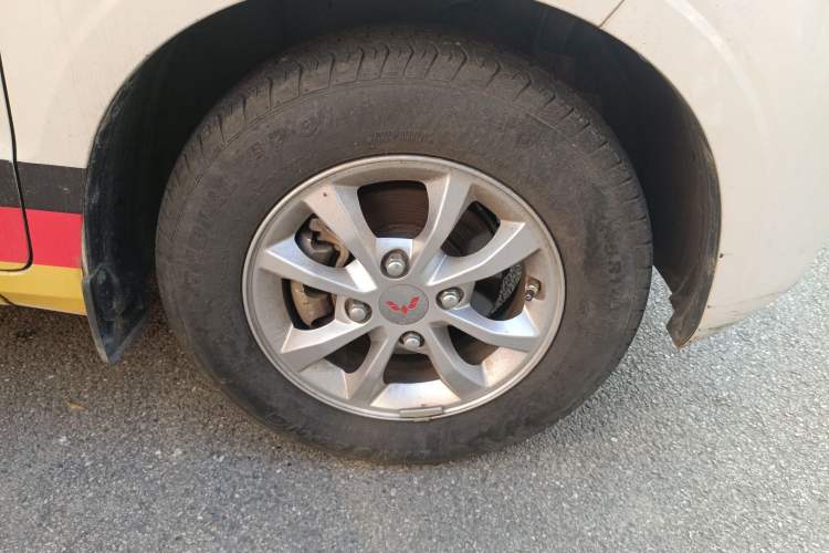 Used Wuling Hongguang V 2021 1.5L Enjoyment Edition LAR