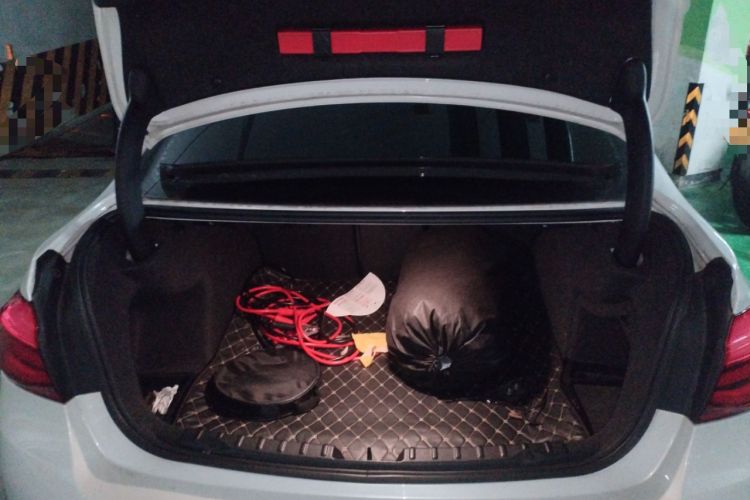 Used BMW 3 Series 2017 320Li Fashion Model Trunk