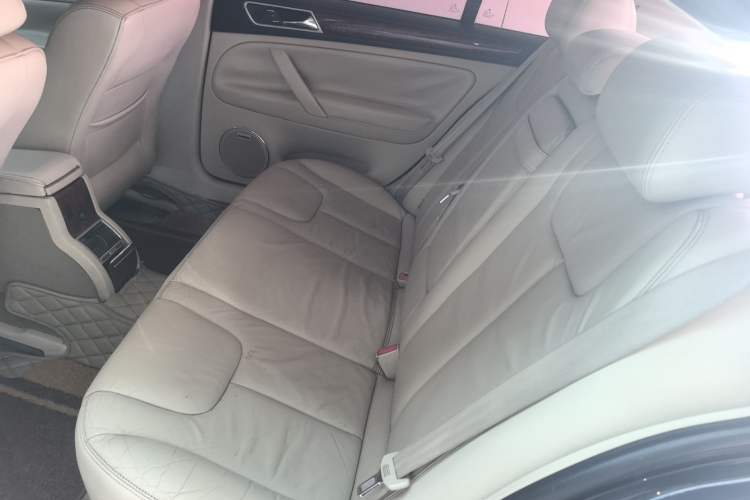 Used Volkswagen Passat 2009 1.8T Manual Luxury Edition
