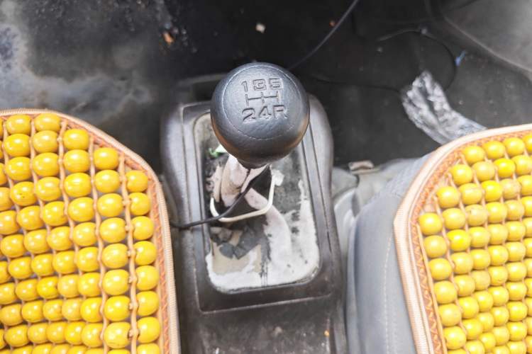 Used Wuling Rongguang 2019 1.5L Extended-Body Van Base Model with 2 Seats Gear Lever