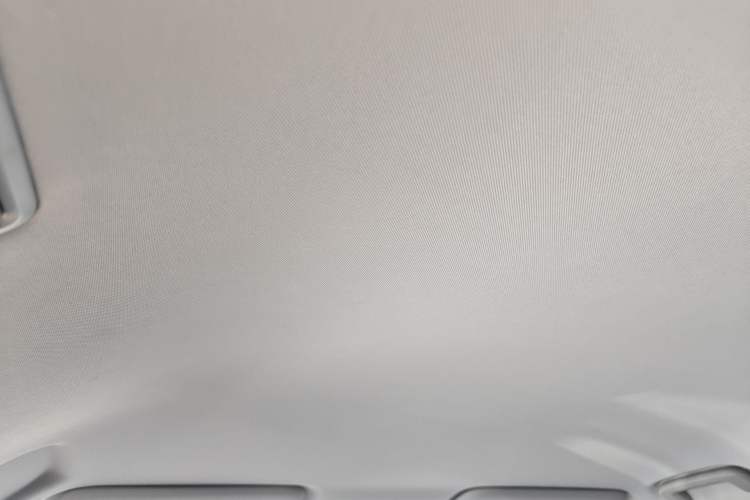 Used Wuling Starlight 730 2025 Model Plug-in Hybrid 125km Luxury Edition
