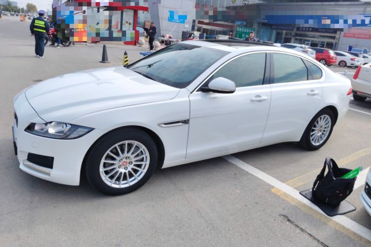 Used Jaguar XF 2016 XF 2.0T Two-Wheel-Drive Luxury Edition
