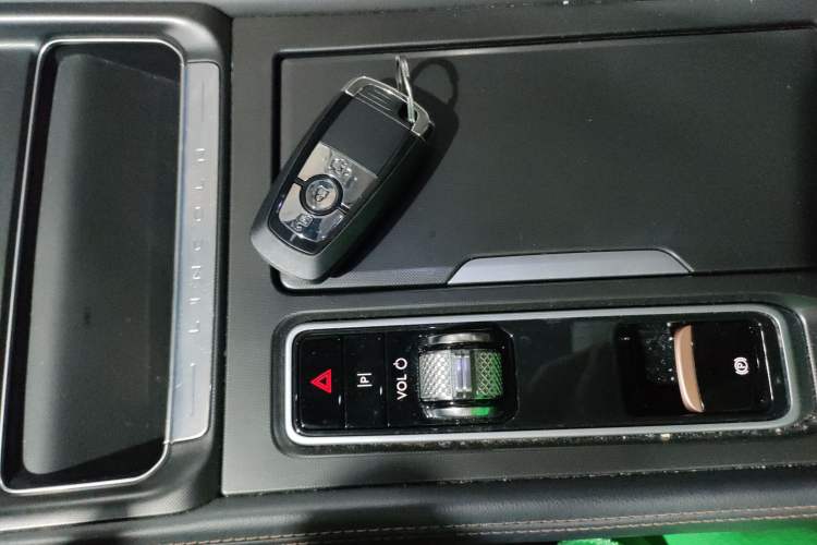 Used Lincoln Z 2024 2.0T Two-Wheel Drive Luxury Hybrid Version
