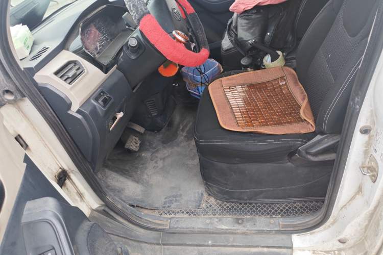 Used SAIC MAXUS EV30 2021 Pure Electric Smart Logistics Expert with Long Wheelbase—CATL
