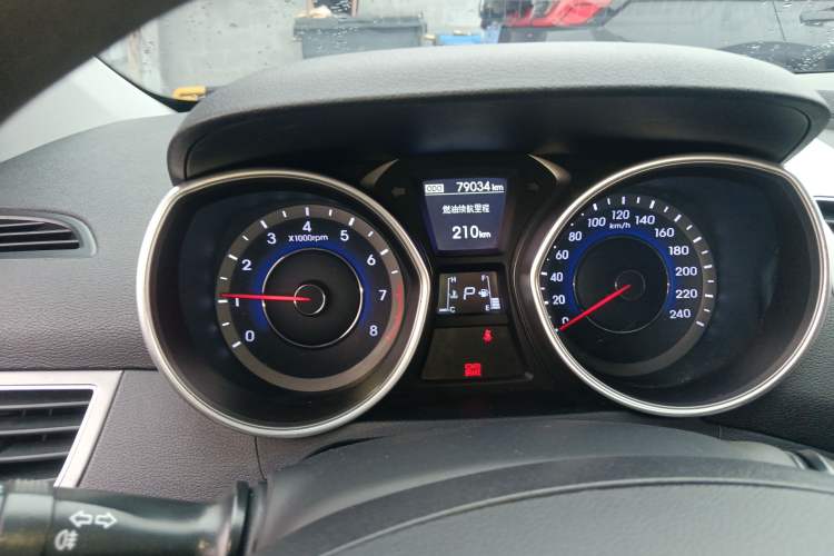 Used Hyundai Elantra (5th Generation / Langdong) 2016 1.6L Automatic Prestige Model
