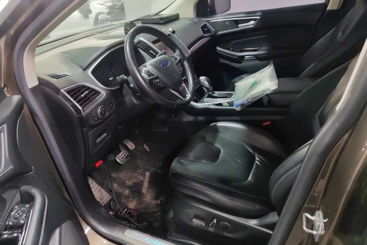 Used Ford Edge 2015 2.0T GTDi Four-Wheel Drive Prestige Model
