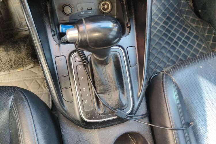 Used Kia Carens 2013 2.0L 7-Seater Automatic Comfort Edition China IV Standard