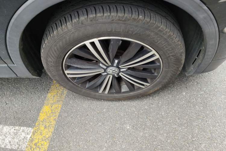 Used Volkswagen Tiguan L 2019 330TSI Automatic Two-Wheel Drive Panoramic Comfort Edition China V Standard