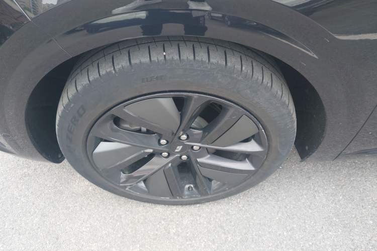 Used Li Auto L6 2024 Pro Model Left Front Wheel Hub